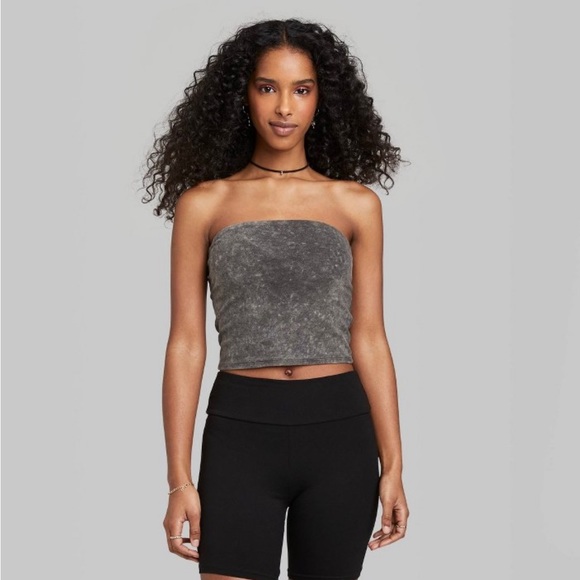 wild fable Tops - Silver Sparkle Tube Top Size XXL
Plus Size